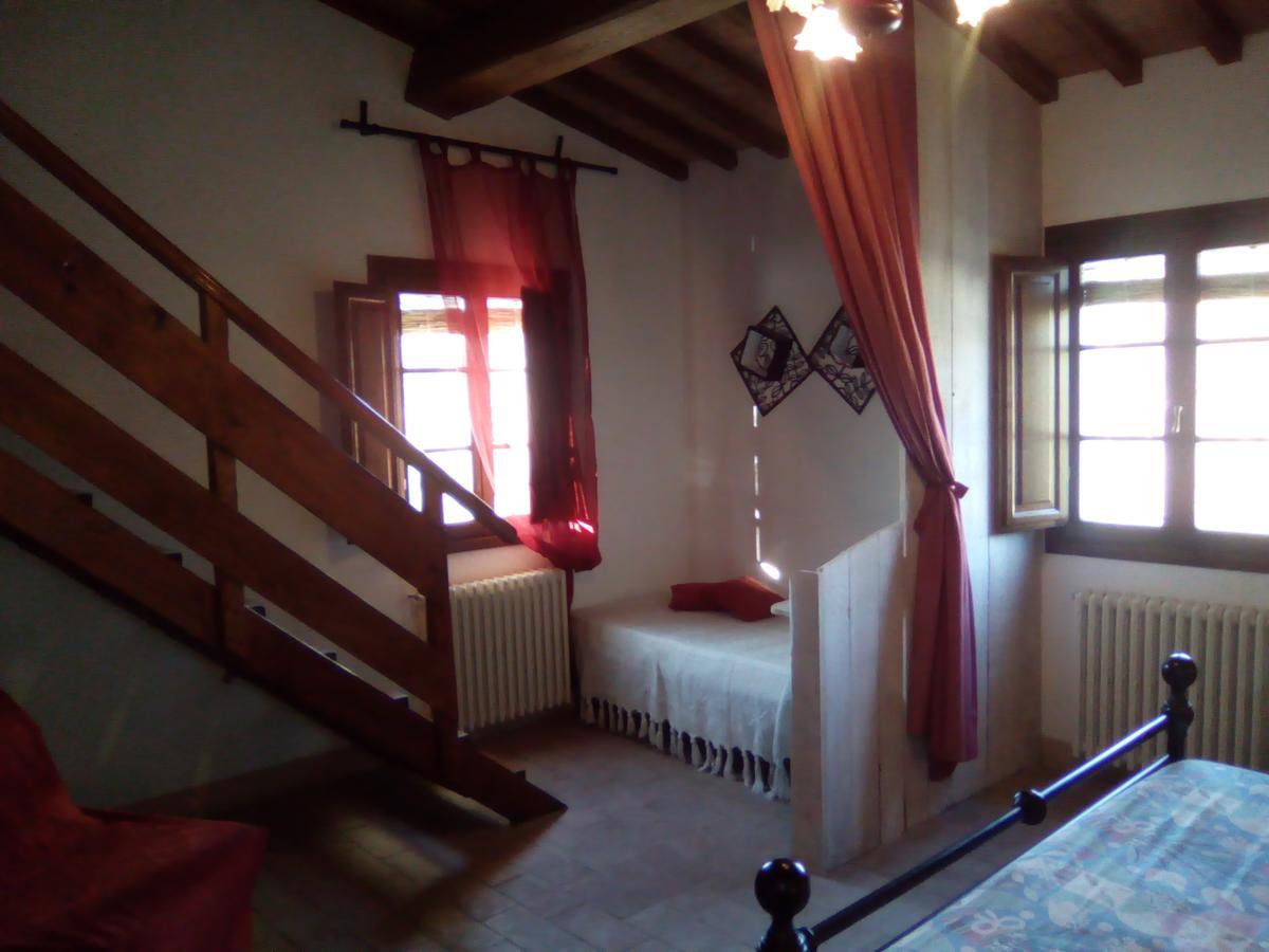 Antonella House -Podere Della Collina Palaia Exterior photo